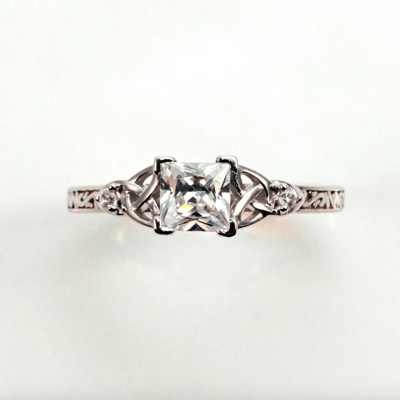 Vintage Sterling Silver Princess Cut Sterling Silver Cubic Zirconia Ring… - Picture 2 of 3